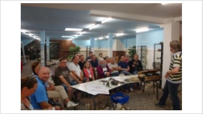 Tourteilnehmer im Geotanium